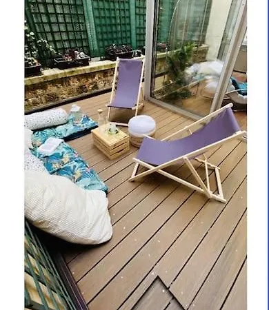 Lepic, Luxury Flat In Montmartre With Private Terrasse-appartement Entier * Paris