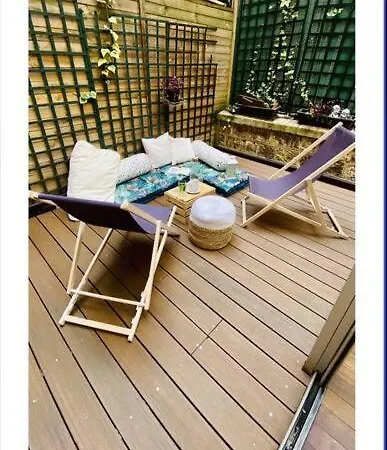 Lepic, Luxury Flat In Montmartre With Private Terrasse-appartement Entier Lejlighed Paris