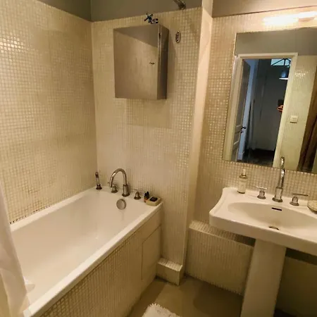 Lepic, Luxury Flat In Montmartre With Private Terrasse-appartement Entier Lejlighed Paris